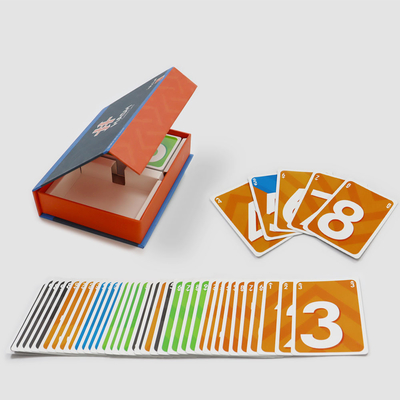 comprar Diseño original Familia y amigos jugando un juego de cartas con características personalizadas online manufacture