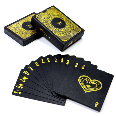 comprar 63*88mm Tamaño normal Impresión personalizada Cartas de póquer impermeables Oro negro Plata papel laminado de plástico PVC Tarjeta de juego con caja online manufacture