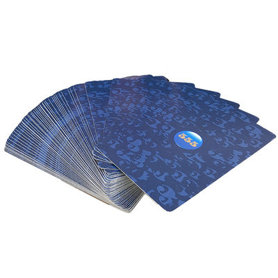 comprar PMS colorea los naipes personalizados del póker, 555 naipes con 100 moldes de las tarjetas online manufacture