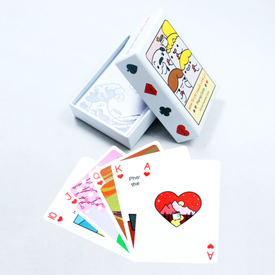 Tarjetas de juego de dibujos animados de color blanco con impresión de caja de plástico de PVC