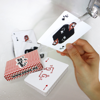 Color personalizado 63 * 88mm Papel de cartas de juego de póquer Pvc 100% de plástico de póquer de cartas con logotipo