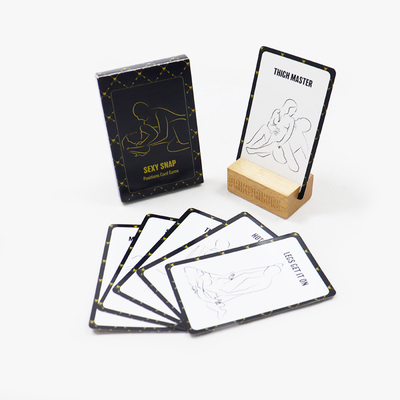 Juegos de cartas sexys para adultos con fotos desnudas en color CMYK