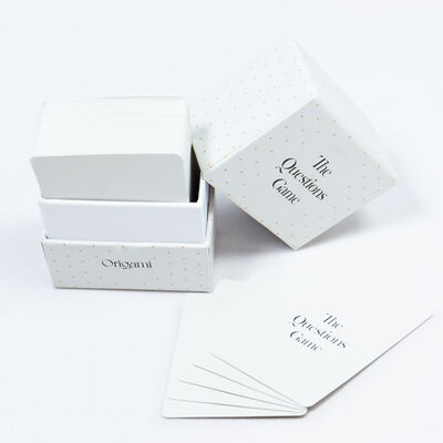 Juego de cartas Diseño de impresión personalizado LOGO Entretenimiento social Juego de cartas de preguntas Juego de cartas de pareja para adultos