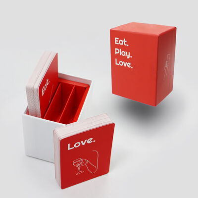 Tu propio diseño Borracho de amor Fábrica de juegos de cartas Impreso Juego de cartas personalizado con caja roja y plegable