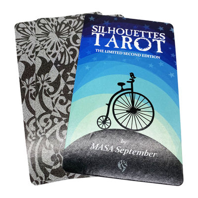 los naipes lindos del tarot impermeabilizan los colores de Pantone impresos